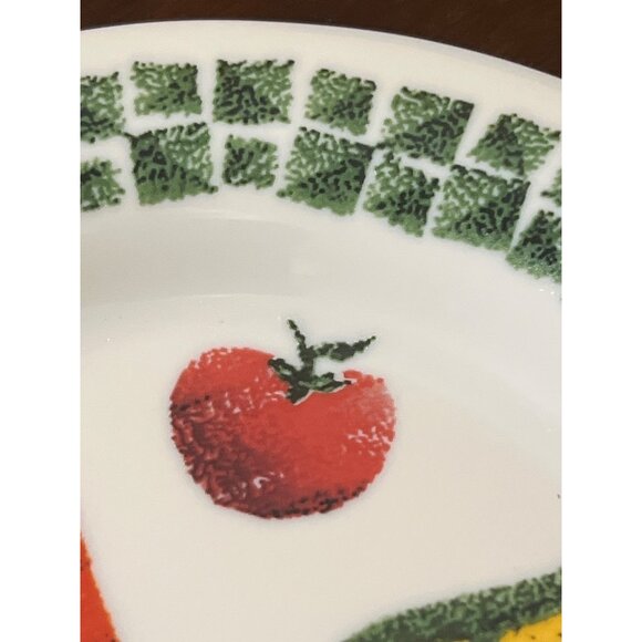 Vintage Arcopal France Vegetable Pattern Salad Plate White Milk Glass 7 3/4" - Picture 2 of 3